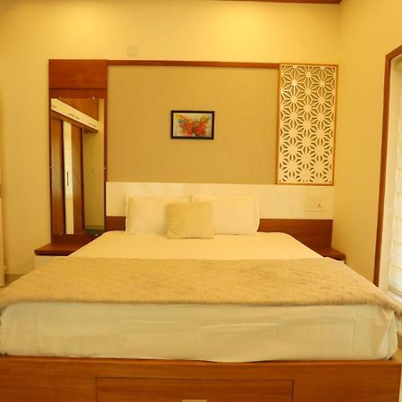 Sp Luxury Villa Kottamam, Kalady Kāladi Esterno foto